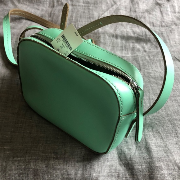 Gorgeous Leather J Crew Summer Purse NWT - Picture 2 of 5